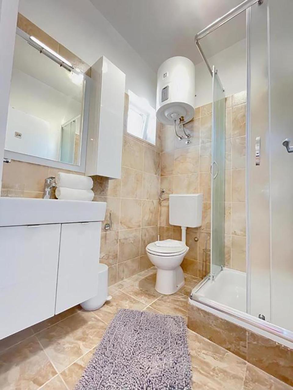 Caramel Comforts In Stinjan Only 800 Meters From The Beach Pula Exterior photo